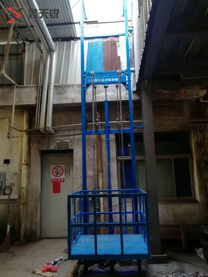 广安导轨式升降货梯